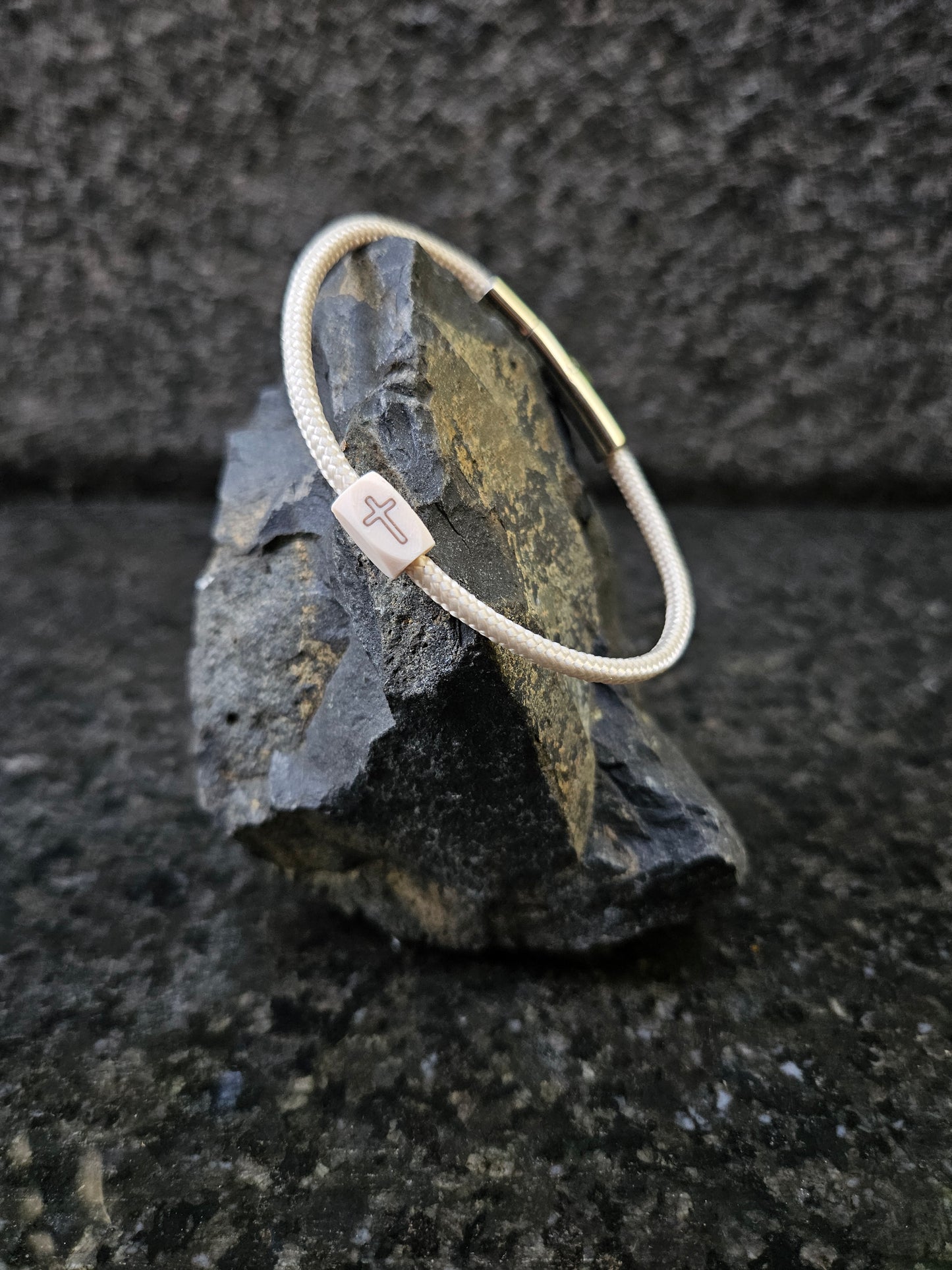 Cross bracelet